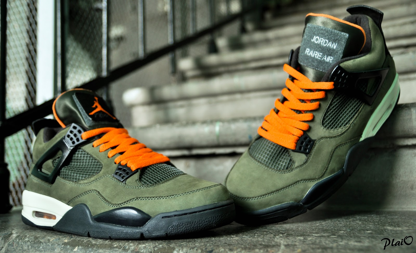 Sự đắt đỏ đến khó tin của Nike Air Jordan 4 x Undefeated (2005)