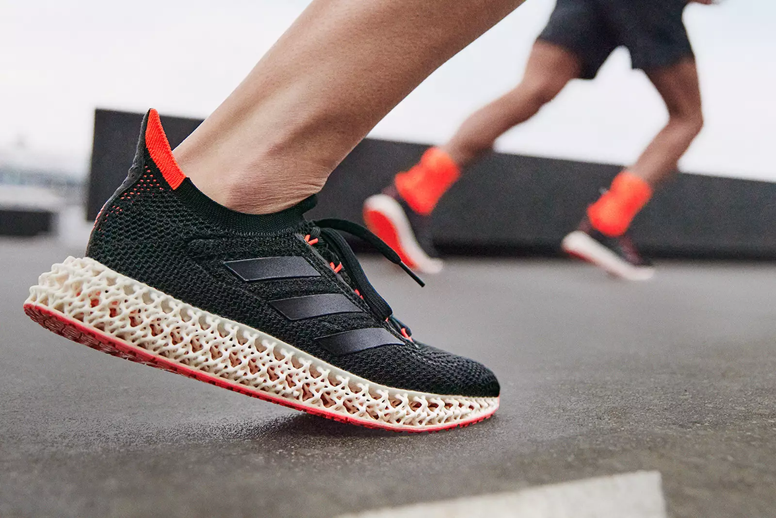 Điểm qua những công nghệ nổi bật xuất hiện trên giày Adidas Hinh anh 1: Diem qua nhung cong nghe noi bat xuat hien tren giay Adidas