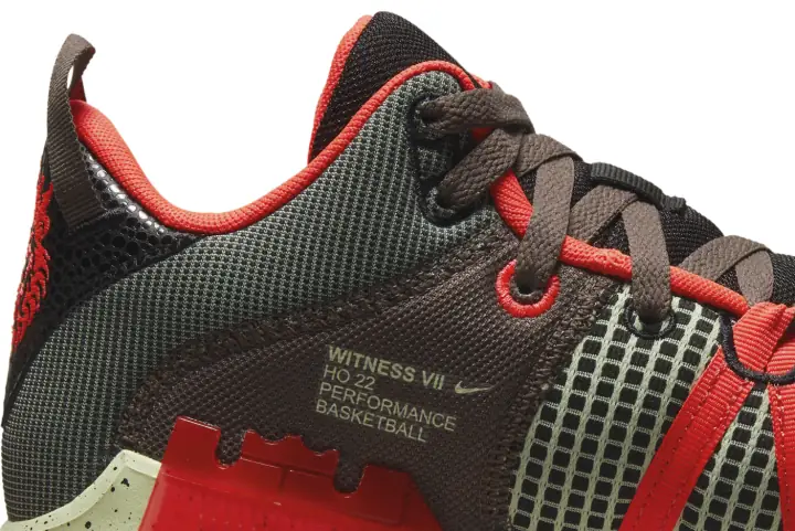 Hinh anh 2: Giay bong ro LeBron Witness 7 thuc su tot va dang so huu?