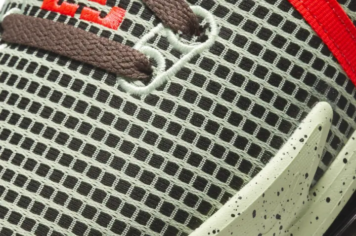 Hinh anh 7: Giay bong ro LeBron Witness 7 thuc su tot va dang so huu?