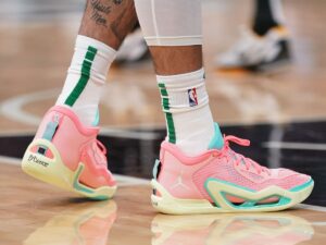 Giay Nike Air Jordan Tatum 1 'Pink Lemonade' DX6733-600