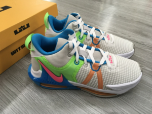 Giay Nike LeBron Witness 7 'Grey Fog' DM1122-003