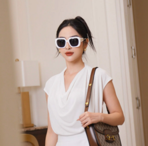 Kinh Versace Square Sunglasses 'White' VE4434-314