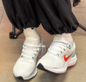 Giay Nike Air Zoom Vomero 16 'White Clear' DA7698-106