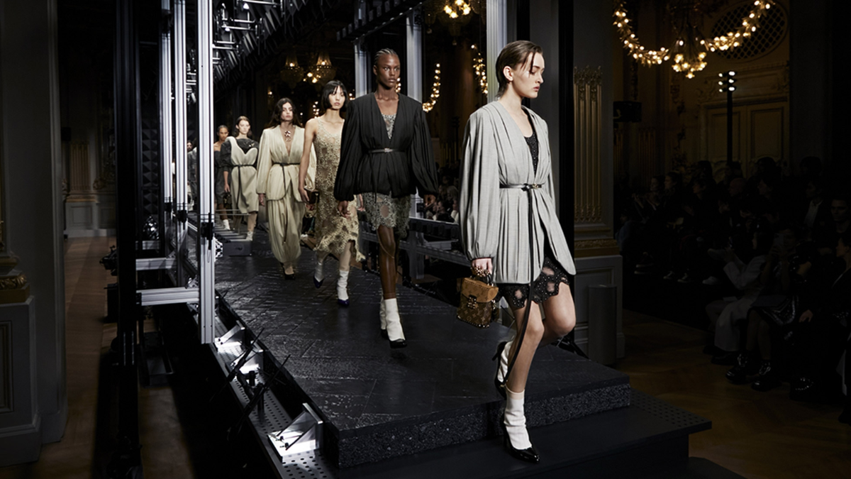 Điều gì tạo nên sự khác biệt trong show diễn của Celine? Hinh anh 6: Dieu gi tao nen su khac biet trong show dien cua Celine?