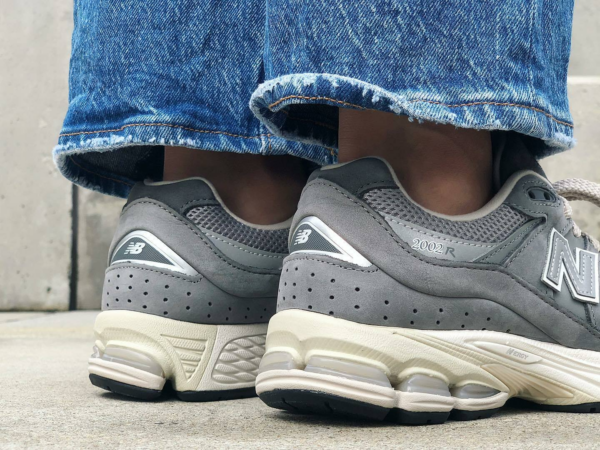 Giay New Balance 2002R 'Shadow grey' M2002RNM