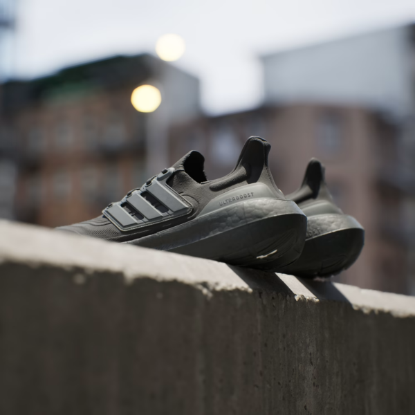 Giay Adidas Ultraboost Light 'Black' GZ5159