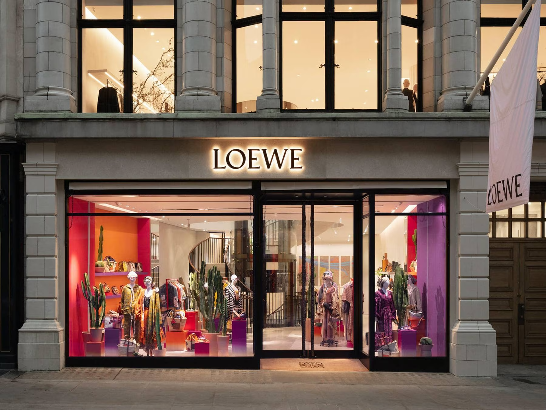 Hinh anh 6: Lich su hinh thanh va phat trien thuong hieu Loewe