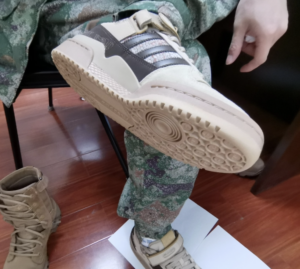 Giay Adidas Originals Forum Low 'Beige' HQ4605