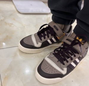 Giay Adidas Originals Forum 84 'Brown' HQ6937