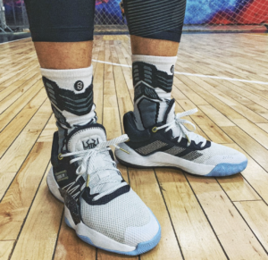 Giay Adidas D.O.N Issue 1 'White Black' FV6138