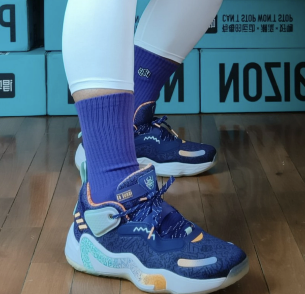Giay Adidas D.O.N. Issue 3 Big Kids 'Jazz' GZ5488