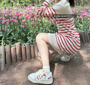 Giay Adidas Originals Forum Low 'White' HQ4604