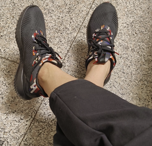 Giay Adidas Alphabounce 1 'Black Scarlet' GZ8991