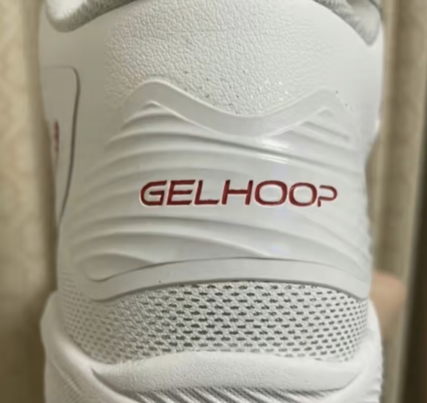 Giay Asics Gelhoop V15 'White Classic Red' 1063A063-104