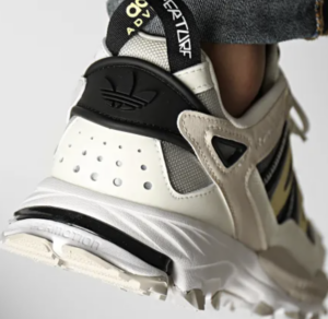 Giay Adidas Baskets Hyperturf 'Off White Core Black' IE2102