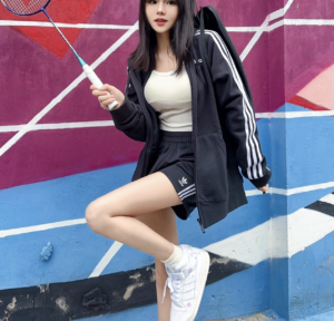 Giay Adidas Forum Mid 'Hanami - White' IG9646