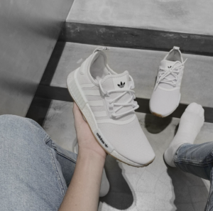 Giay Adidas NMD_R1 Primeblue 'White Gum' GZ9260