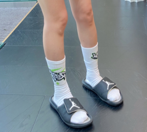 Dep Nike Air Jordan Hydro 6 'Black Wolf Grey' 881473-011