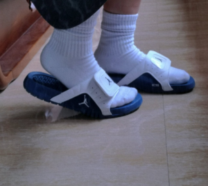 Dep Nike Air Jordan Hydro 12 'White French Blue' 820267-107