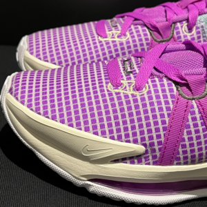 Giay Nike LeBron Witness 7 'Fuchsia Dream' DM1122-500