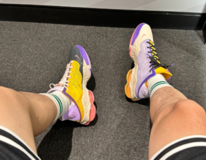 Giay Nike LeBron 19 Low 'Mismatch' DO9828-500