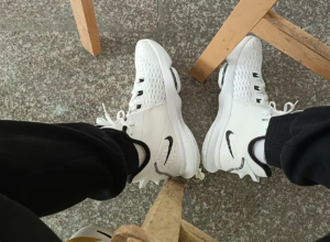 Giay Nike LeBron Witness 5 EP 'White Black' CQ9381-101