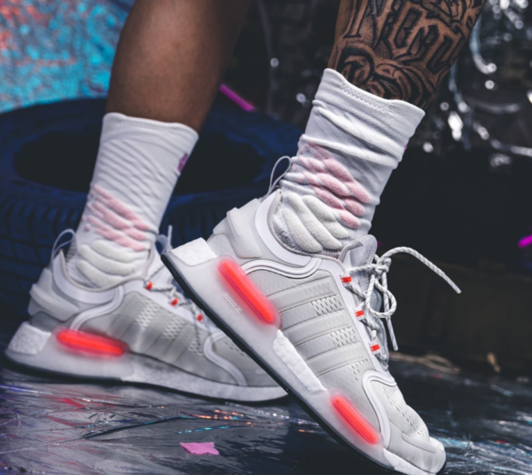 Giay Adidas NMD_V3 'Cloud White' GX2089
