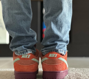 Giay Nike SB Dunk Low 'Mystic Red Rosewood' DV5429-601