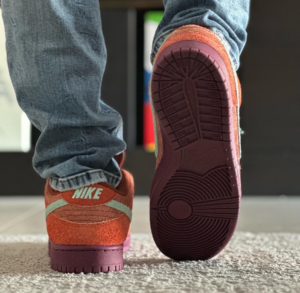 Giay Nike SB Dunk Low 'Mystic Red Rosewood' DV5429-601