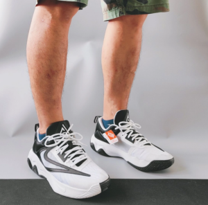 Giay Nike Giannis Immortality 3 EP ‘Black White’ DZ7534-100