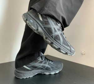 Giay Asics Gel-Venture 6 'Black' 1011B550-001