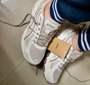 Giay Asics Gel-Venture 6 'Beige' 1012B359-250