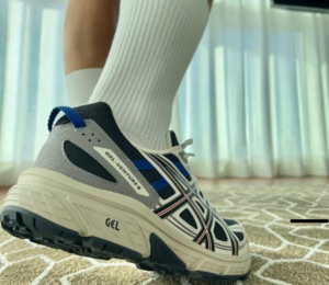 Giay Asics Gel-Venture 6 'Black' 1011B550-003