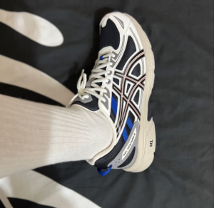 Giay Asics Gel-Venture 6 'Black' 1011B550-003