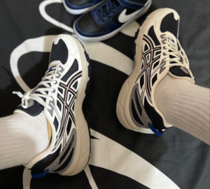 Giay Asics Gel-Venture 6 'Black' 1011B550-003