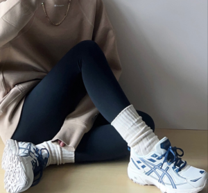 Giay Asics Gel-Venture 6 'White Blue' 1012B359-100