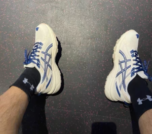 Giay Asics Gel-Venture 6 'White Blue' 1012B359-100