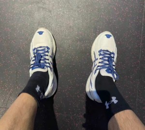 Giay Asics Gel-Venture 6 'White Blue' 1012B359-100