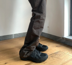 Giay Asics Gel-Venture 6 'Black' 1011A951-001