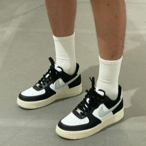 Giay Nike Air Force 1 07 'Black White Milk' FQ6848-101