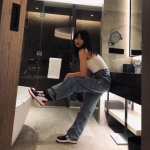 Giay Nike Air Jordan 1 Nova XX 'Bred Toe' AV4052-106