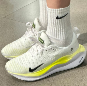 Giay Nike ReactX Infinity Run 4 'White Lemon' DR2670-101