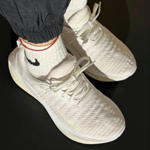 Giay Nike ReactX Infinity Run 4 'Coconut Milk' DR2670-005