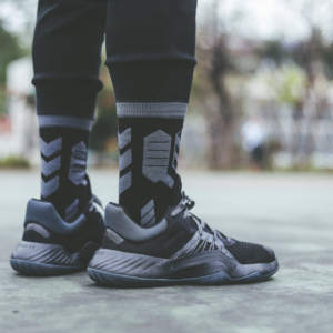 Giay Adidas D.O.N. Issue #1 GCA 'Core Black' FV5579