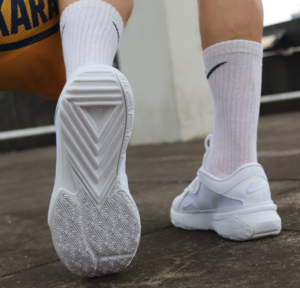 Giay Nike Zoom Freak 5 'Triple White' FN7306-100