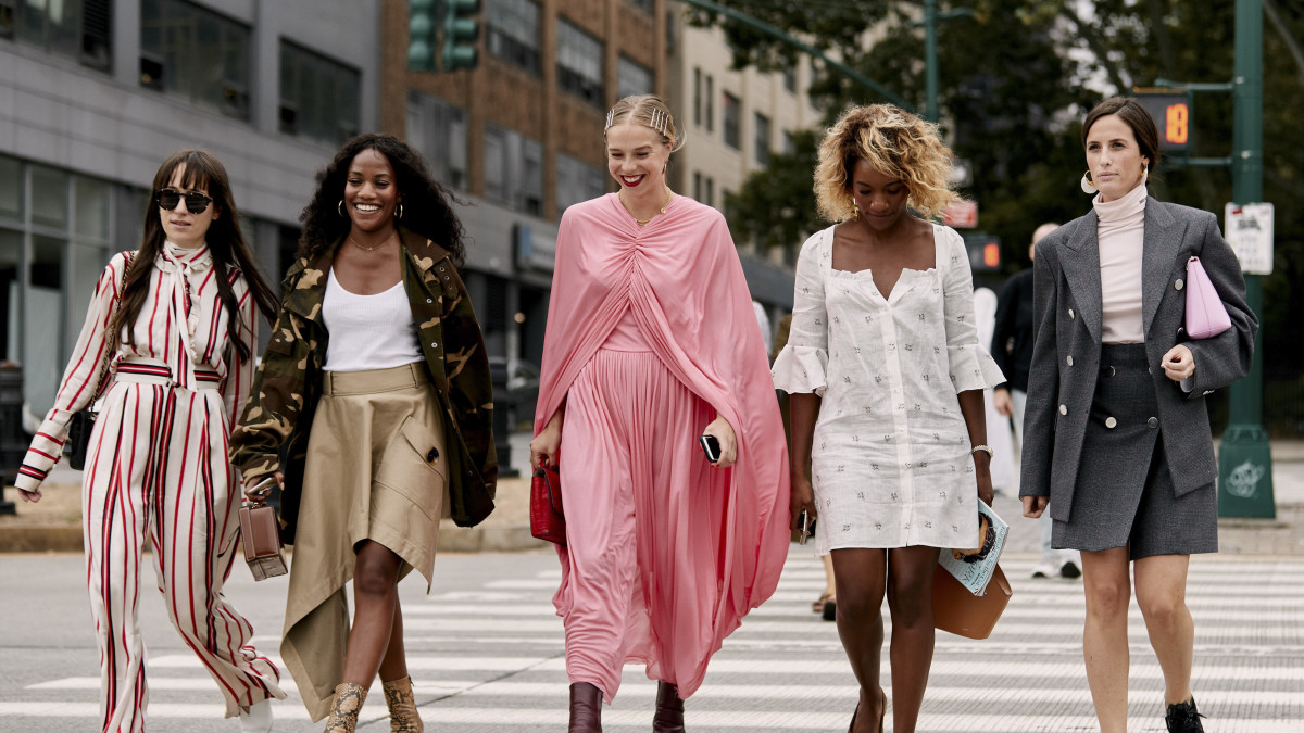 Hinh anh 1: Su phat trien cua xu huong thoi trang qua tung thap ky