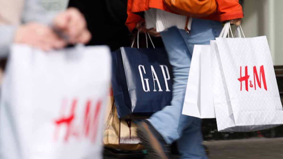 Thời trang nhanh là gì và tại sao nó trở thành một vấn nạn? Hinh anh 1: Thoi trang nhanh la gi va tai sao no tro thanh mot van nan?