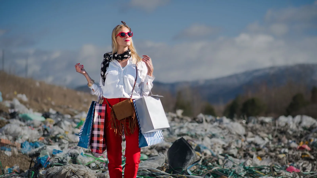 Thời trang nhanh là gì và tại sao nó trở thành một vấn nạn? Hinh anh 3: Thoi trang nhanh la gi va tai sao no tro thanh mot van nan?