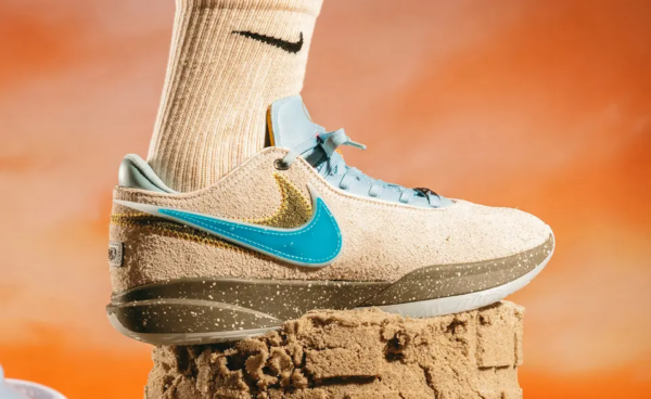 Giay Nike LeBron 20 x UNKNWN 'Guava Ice' DV9090-801